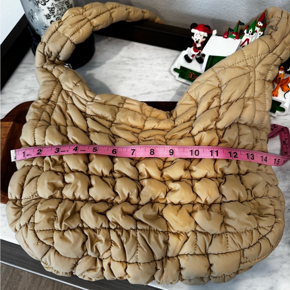Viral puffy bag - tan/beige new no tags - Picture 4 of 5